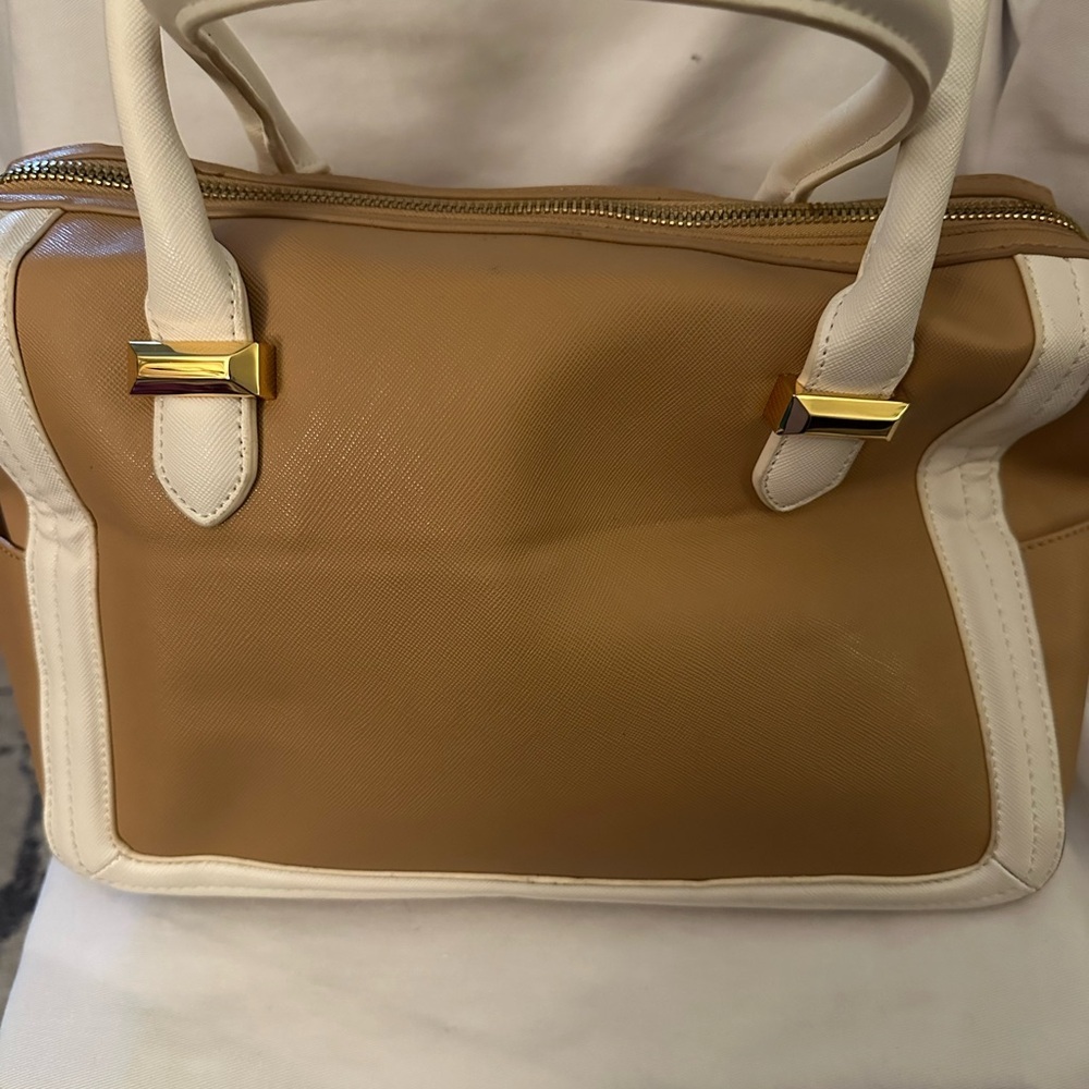 Snob Essentials Tan Bag Pre Loved in excellent condition